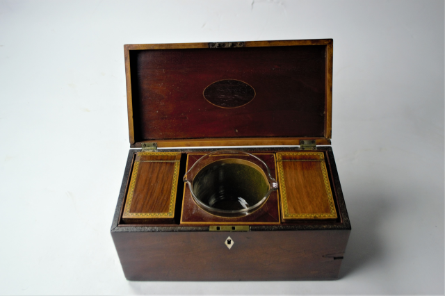 Explore our exquisite Georgian Mahogany Tea Caddy, featuring a rinser bowl and lead-lined interior. Act now and add this unique, well-preserved piece to your collection!