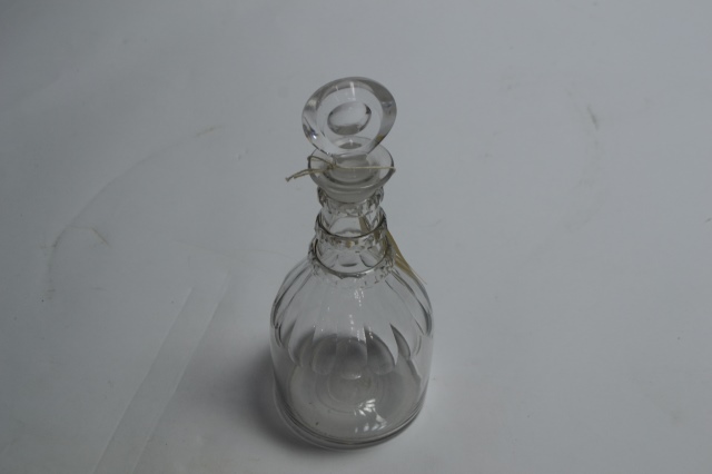 Discover our unique Georgian target stopper decanter from 1805. In excellent shape and ready to elevate your drinkware! Shop now for vintage delights.