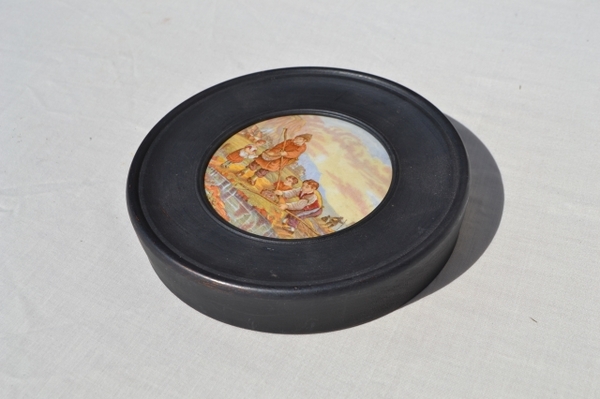 'The Shrimpers' Prattware Pot Lid