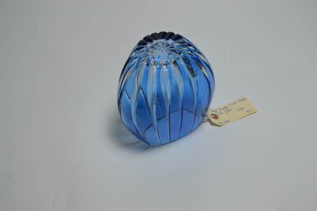 Explore our extensive collection of Royal Brierley studio glass! Discover finely crafted pieces standing 18cm high to elevate your home decor. Shop now for fast delivery!