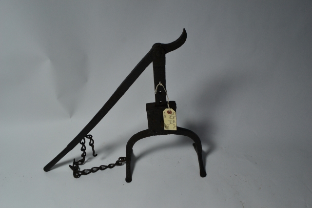 Boost your vehicle maintenance with our high-quality Georgian Cart Jacks! Exceptional strength and durability. Purchase today for stronger, safer lifts.