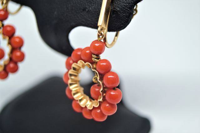  18ct Yellow Gold Coral Earrings.