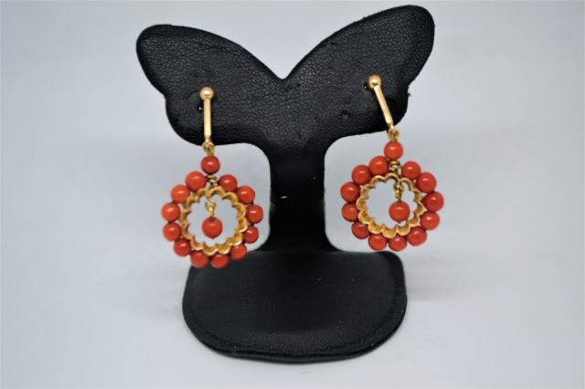  18ct Yellow Gold Coral Earrings.