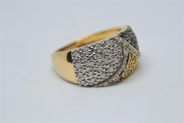 Visit us for stunning 9ct Yellow Gold Diamond Dress Rings! Premium quality, weighing 4.7g, size P. Act now for unforgettable elegance.