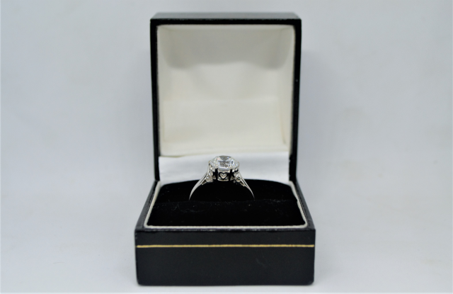 A 14 ct White Gold With CZ Ring.