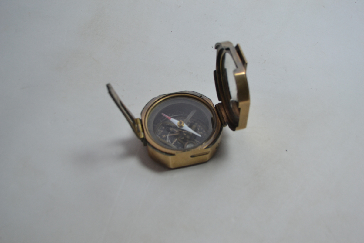 Mid 20th C. Possible Stanley London Maritime Campass