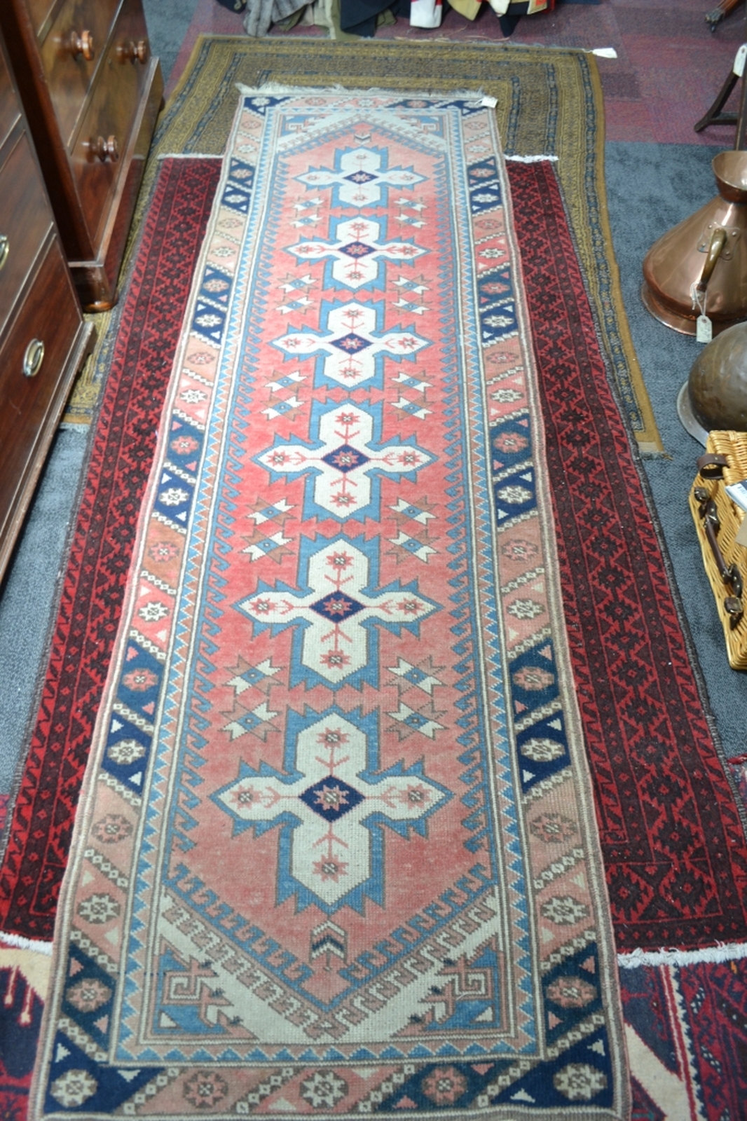 Discover our hand-woven Turkish runner from Dosemealti, perfectly sized 79x268cms. Shop now for a touch of authentic elegance in your home.