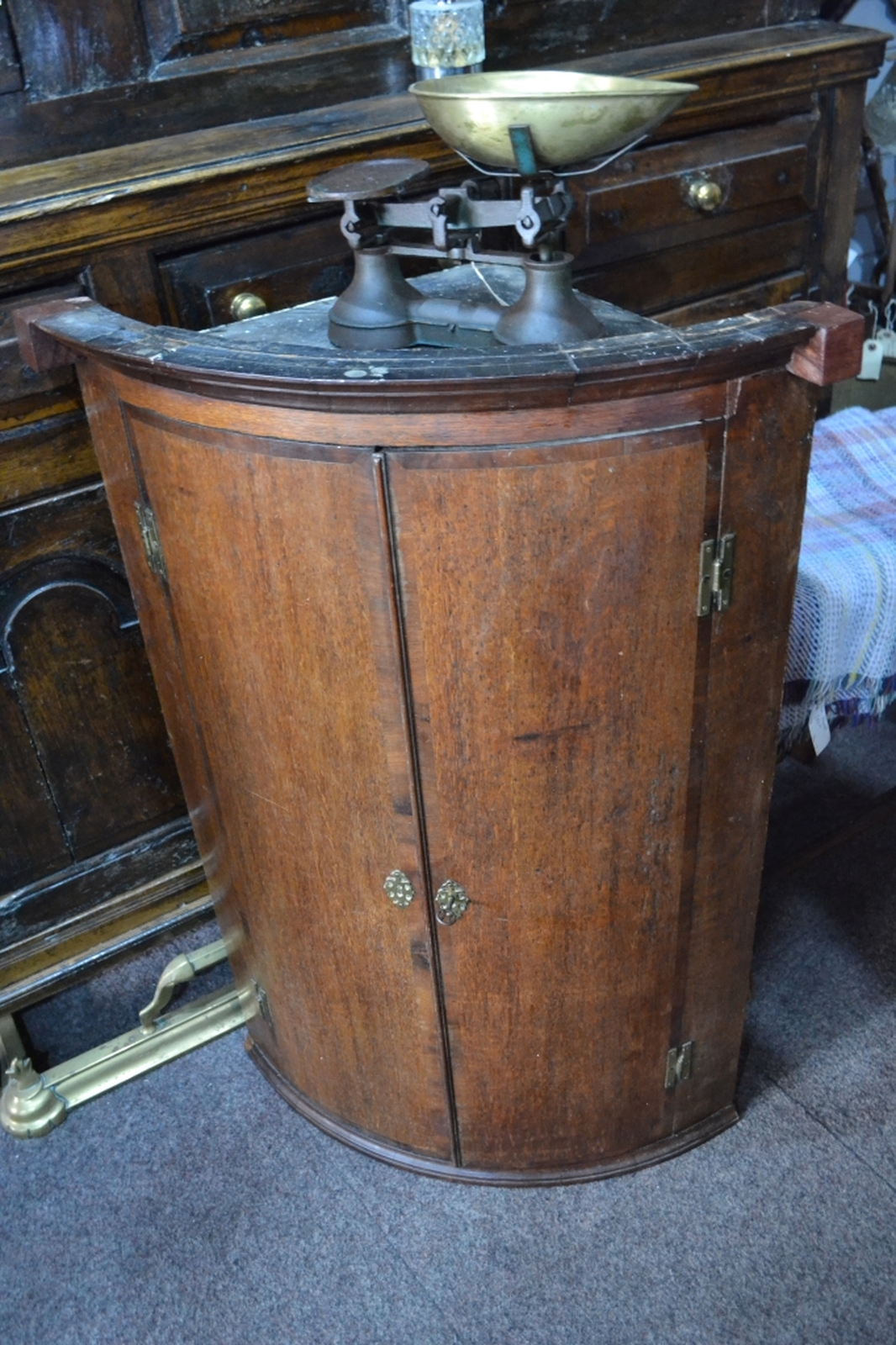 Georgian rounded front mahogany corner cupboard
