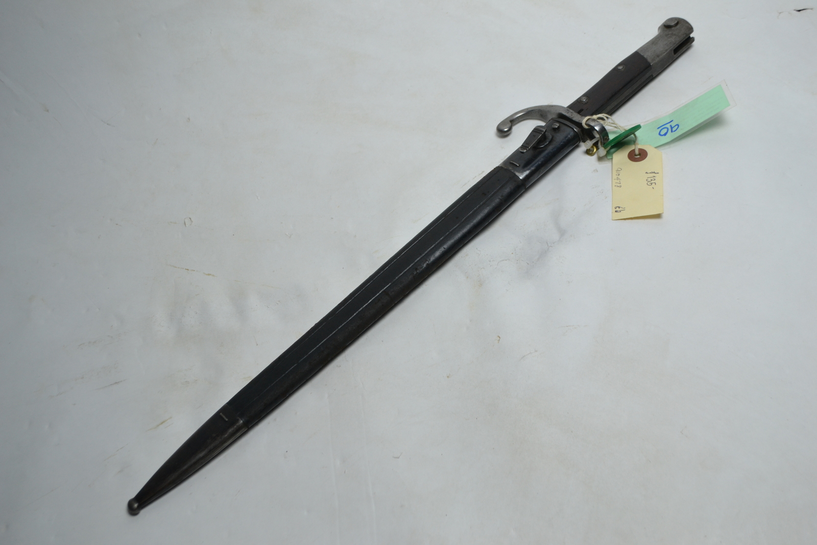 Discover our range of Brazilian 1908 bayonets, crafted in Czechoslovakia with attachable leather scabbards from Fabrica De Itajuba. Explore now for unique serial numbered pieces.