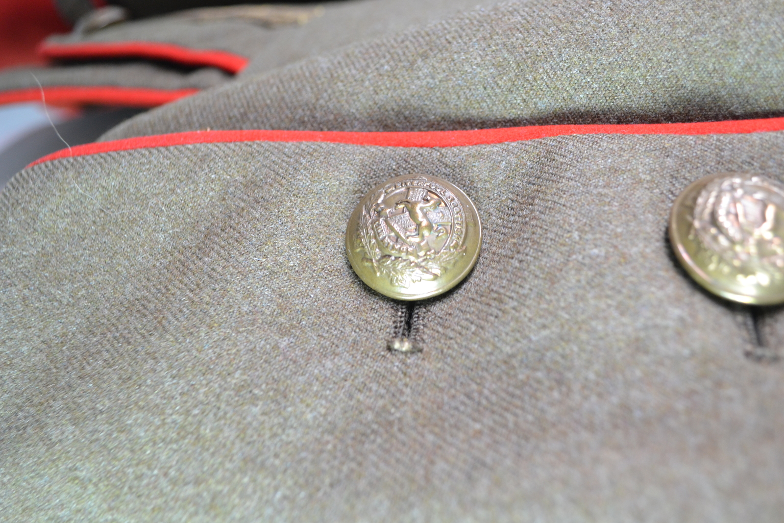 Liverpool Scottish Regiment Officers Tunic And Sporran