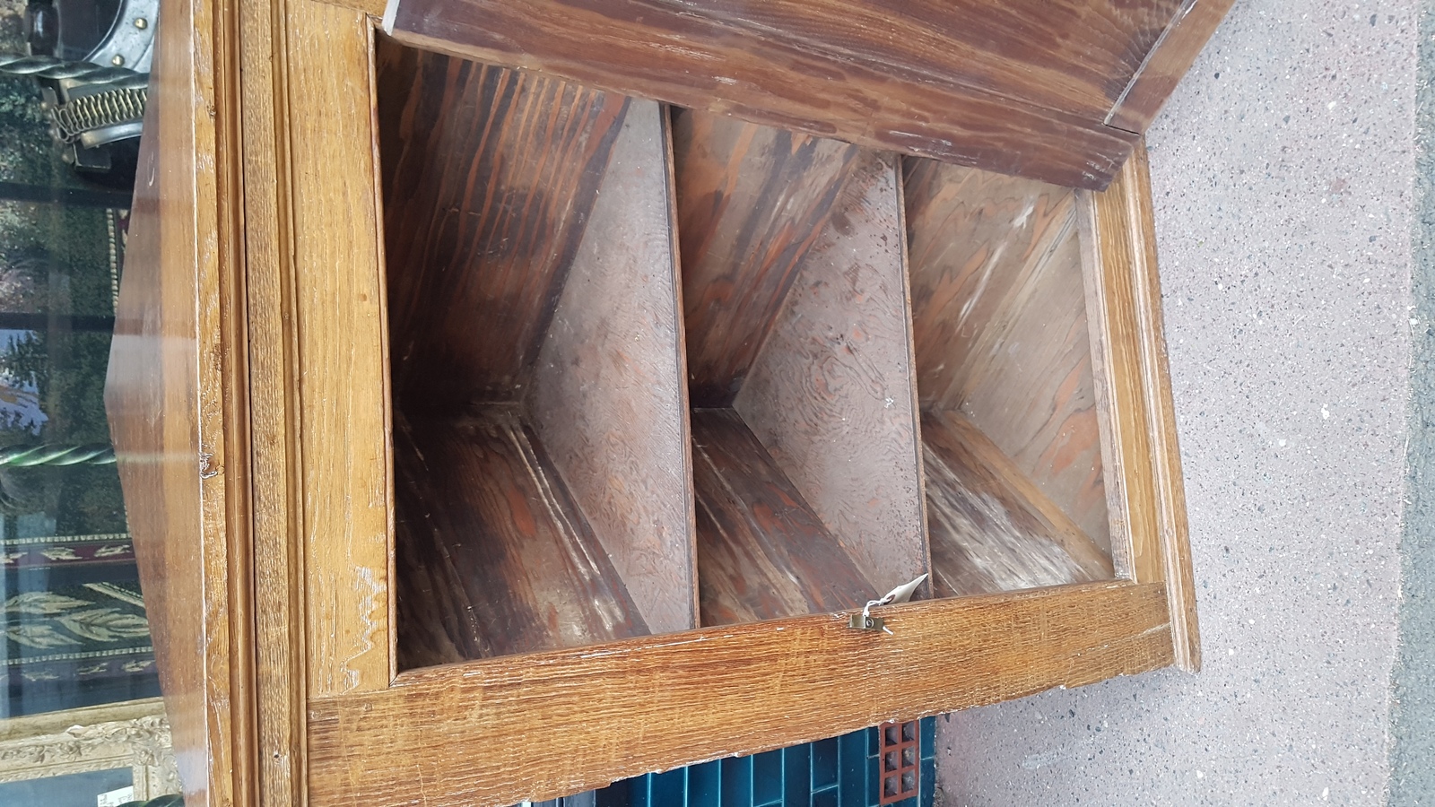 Explore our collection of well-preserved Georgian corner cupboards. With panelled doors and multiple shelves, fits seamlessly into corners. Dimensions: 108cm H x 72cm W x 36cm D. Shop now!