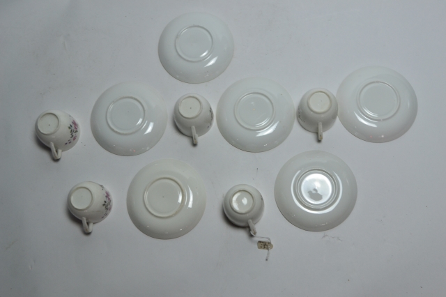 Discover our elegant range of demitasse sets including five cups and six saucers. Perfect for your coffee routine. Shop now and uplift your kitchen style!