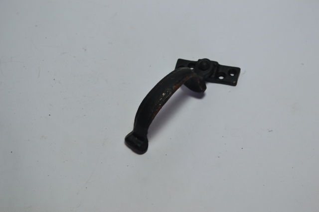 Upgrade your home with our high-quality cast iron window handles. Durable and stylish. Order now for quick delivery. Make the right switch today.