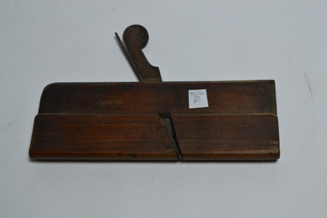 Experience superior control with our top-quality edging planes. Ideal for expert woodworkers. Superb design, high durability. Explore now and upgrade your tool kit today!