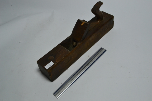 Discover an exciting range of medium-sized planes on our website. Browse specifications, compare models and book a private viewing today. Perfect for frequent flyers.