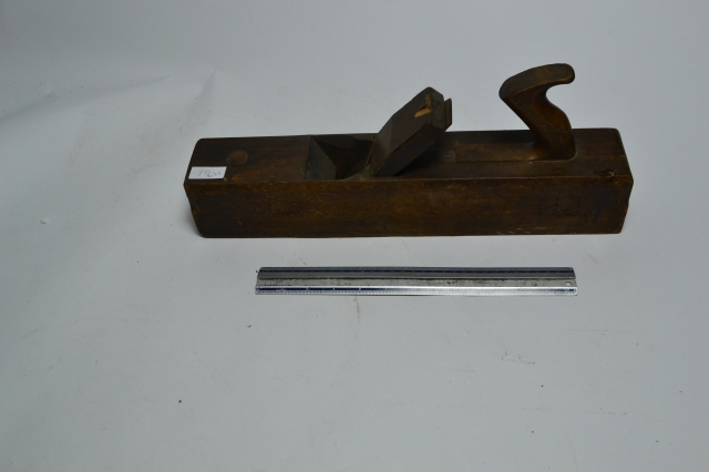 Discover an exciting range of medium-sized planes on our website. Browse specifications, compare models and book a private viewing today. Perfect for frequent flyers.