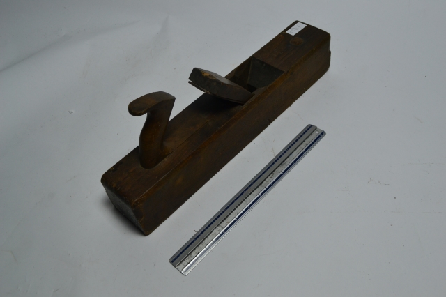 Discover an exciting range of medium-sized planes on our website. Browse specifications, compare models and book a private viewing today. Perfect for frequent flyers.