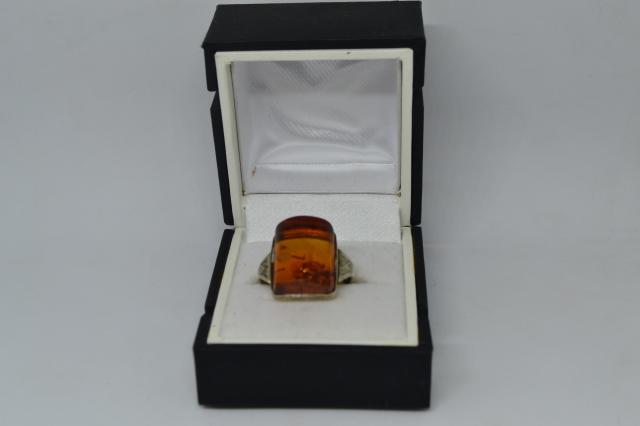 Art Deco Silver Ring with Amber