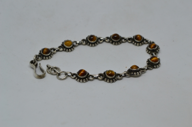 Silver 925 Bracelet with Tiger Eye.