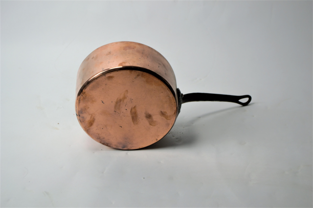 Discover our 9 inch copper saucepan, known for rapid, even heating. Shop now to elevate your cooking experience. High-quality, durable, and stylish.