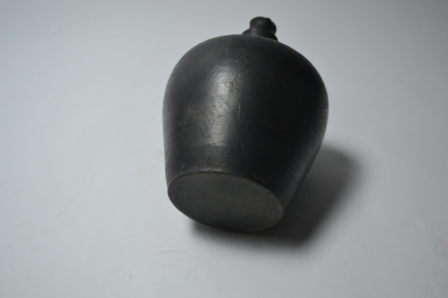 Discover our range of Etruscan style olive oil containers. Shop now for 18th/19th century revival pieces, perfectly preserved with original oil residue. Update your kitchen decor today.